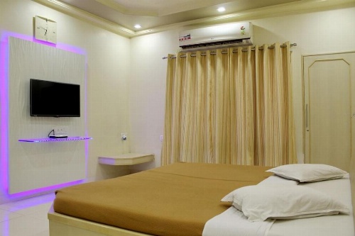 Hotel Kuber Porbandar image 12